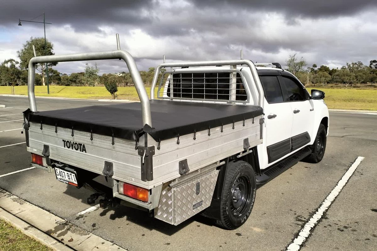 2017 Toyota Hilux SR GUN126R 4X4