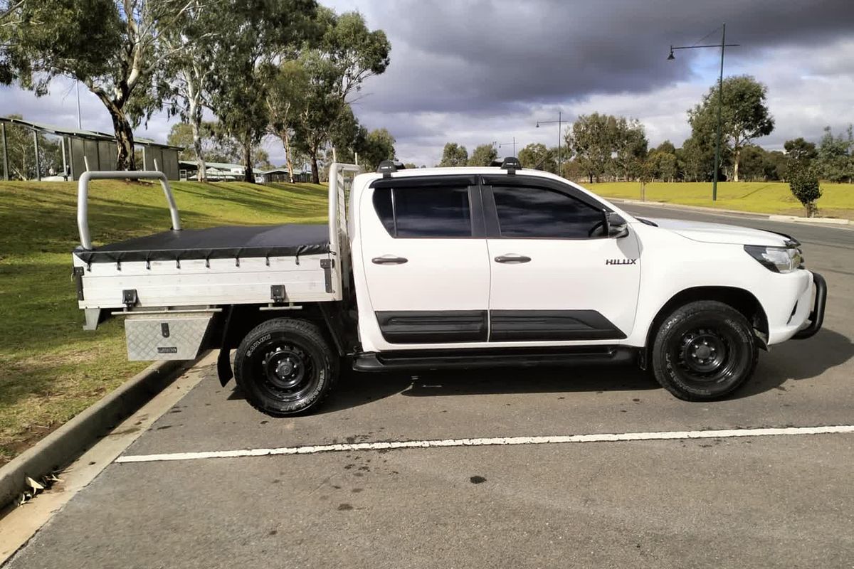 2017 Toyota Hilux SR GUN126R 4X4