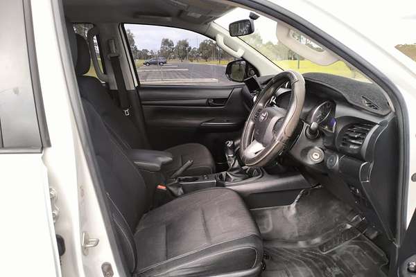 2017 Toyota Hilux SR GUN126R 4X4