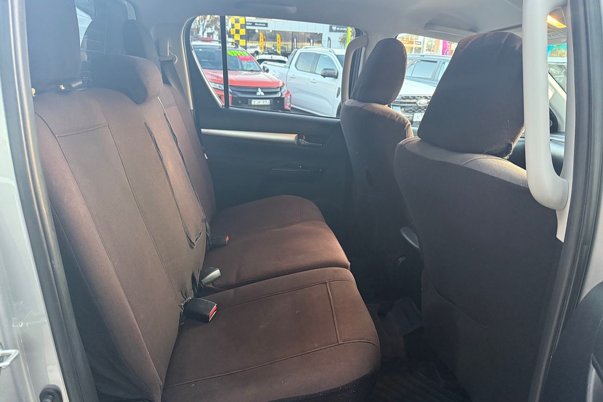 2017 Toyota Hilux SR5 GUN126R 4X4