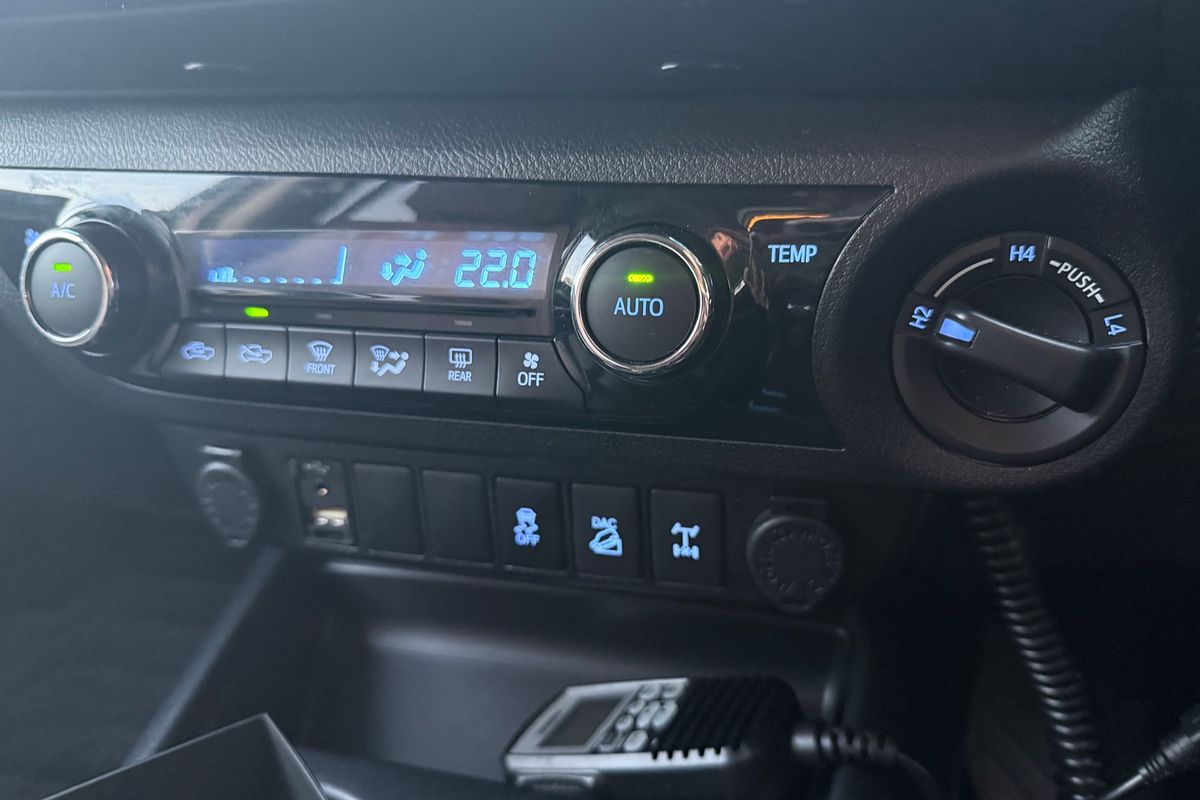 2017 Toyota Hilux SR5 GUN126R 4X4