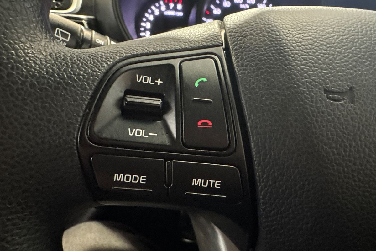 2016 Kia Rio S UB