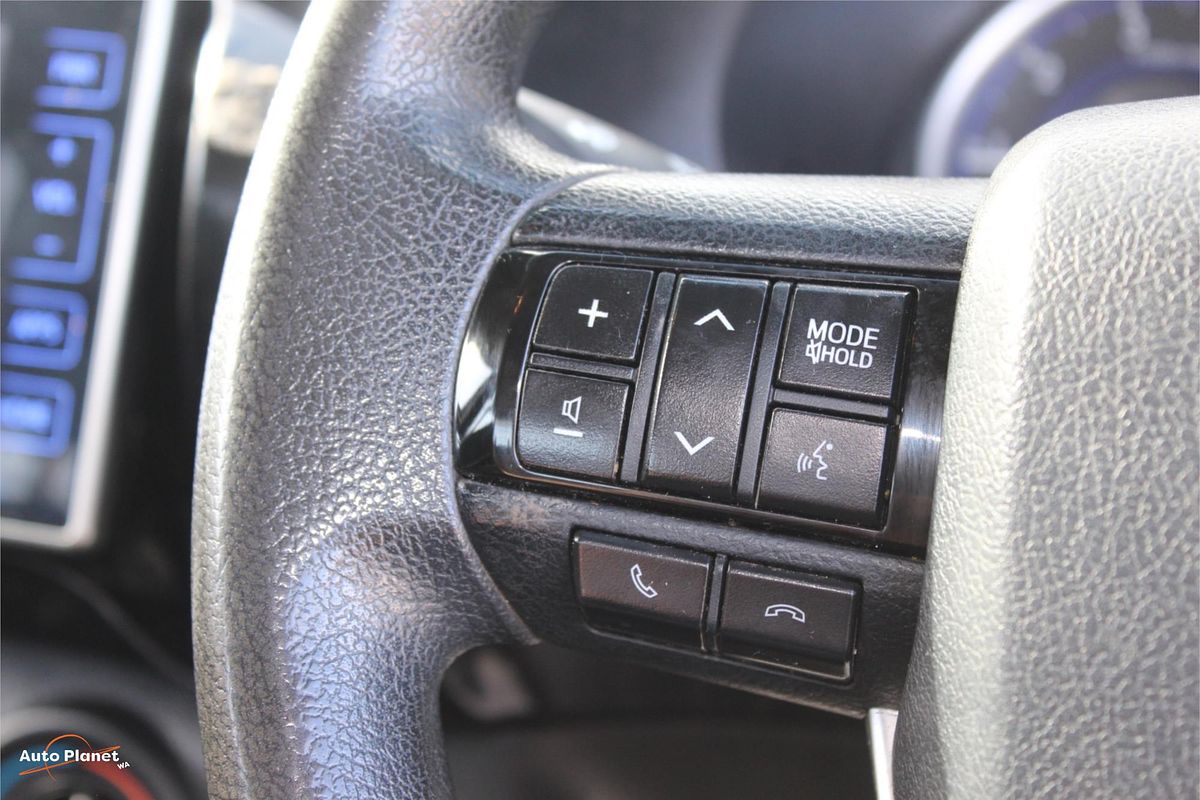 2016 Toyota HILUX SR (4x4) GUN126R 4X4