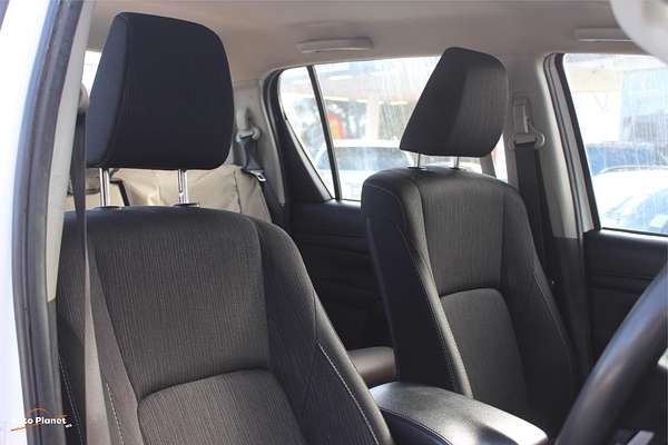 2016 Toyota HILUX SR (4x4) GUN126R 4X4