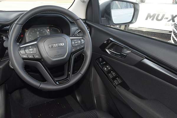 2025 Isuzu MU-X LS-U