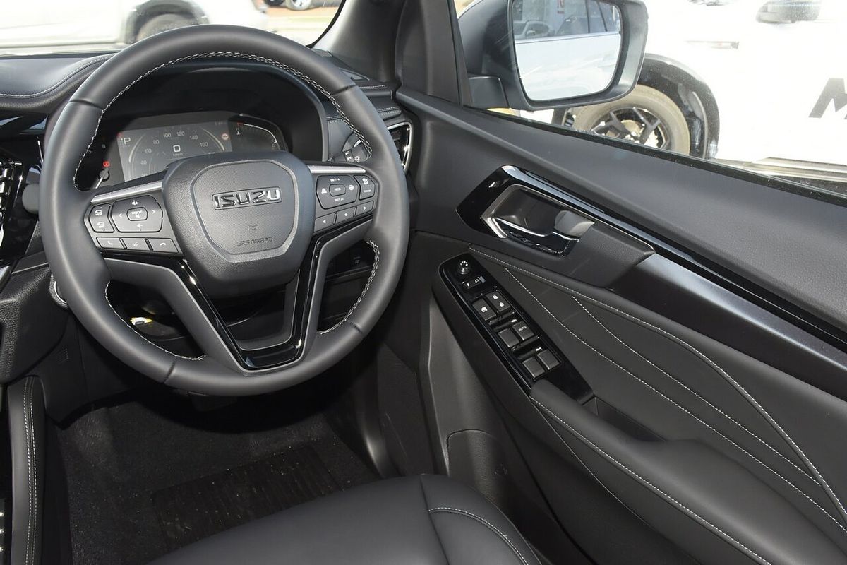 2025 Isuzu MU-X LS-T