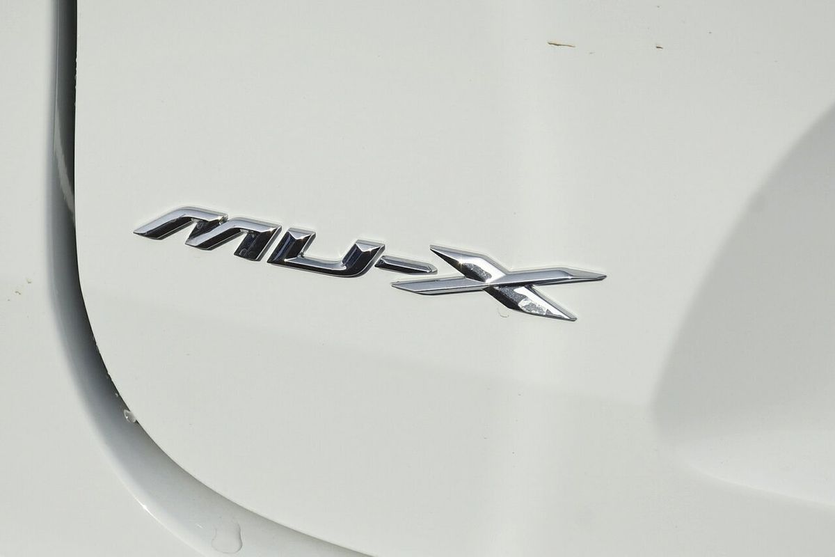 2025 Isuzu MU-X LS-T