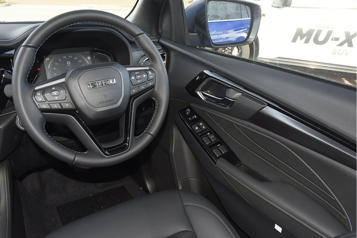 2025 Isuzu MU-X LS-T