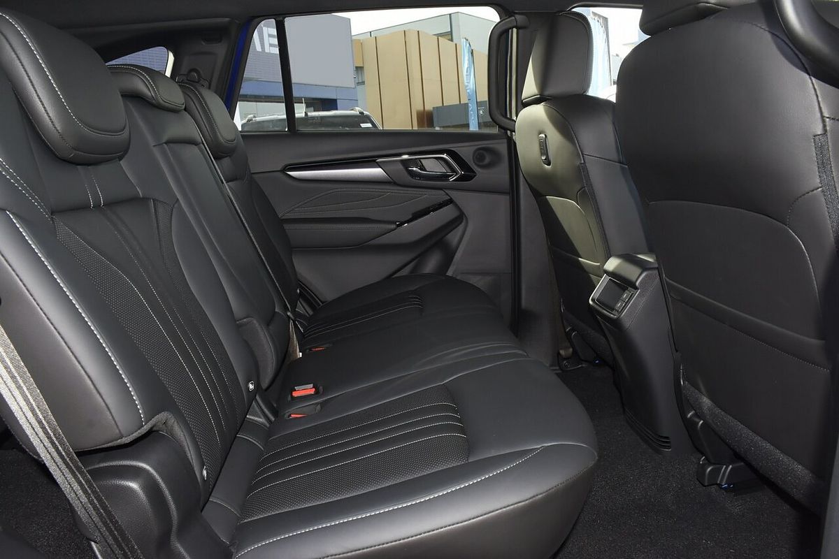 2025 Isuzu MU-X LS-T