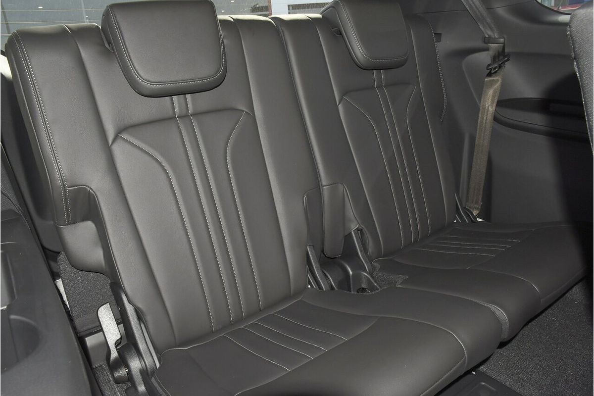 2025 Isuzu MU-X LS-T
