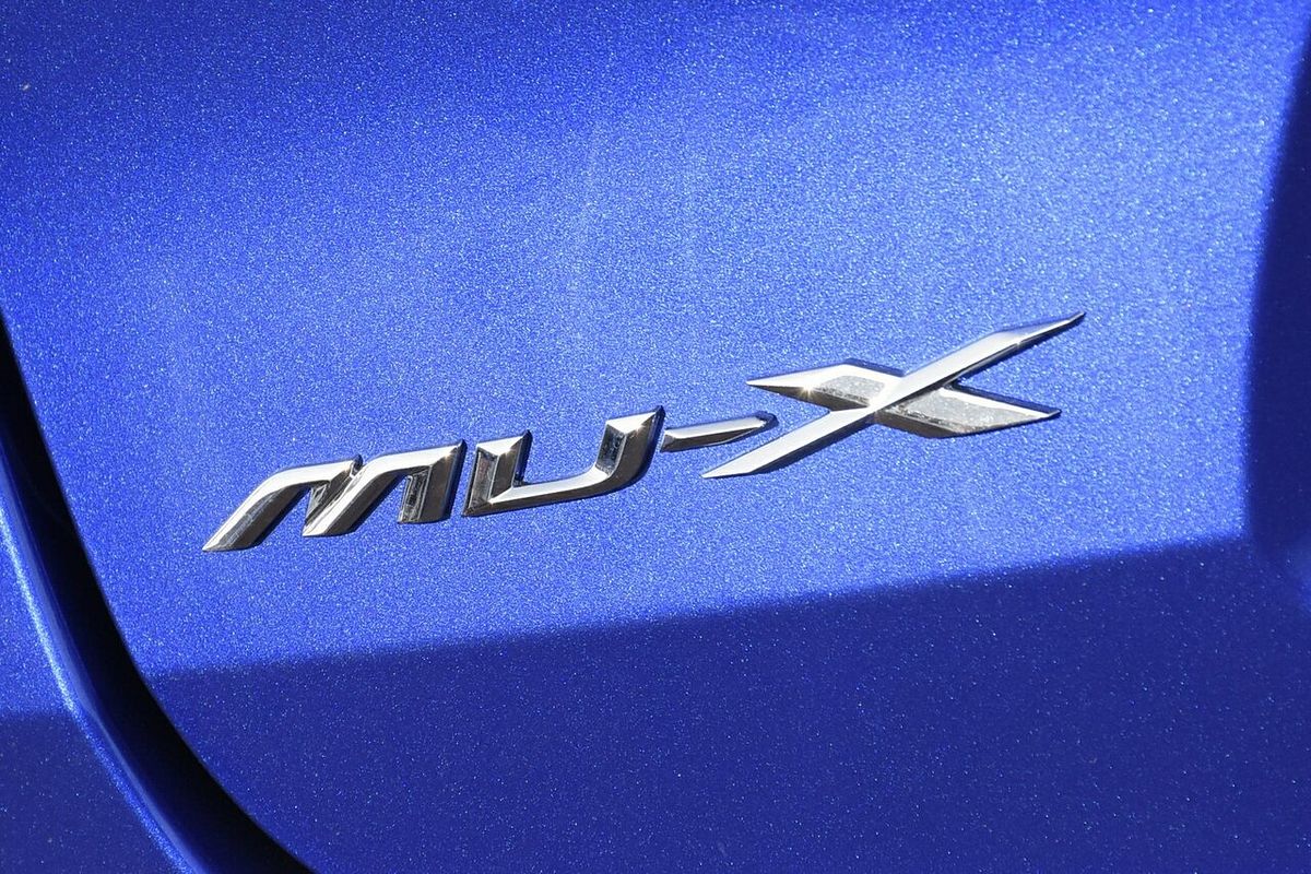 2025 Isuzu MU-X LS-T