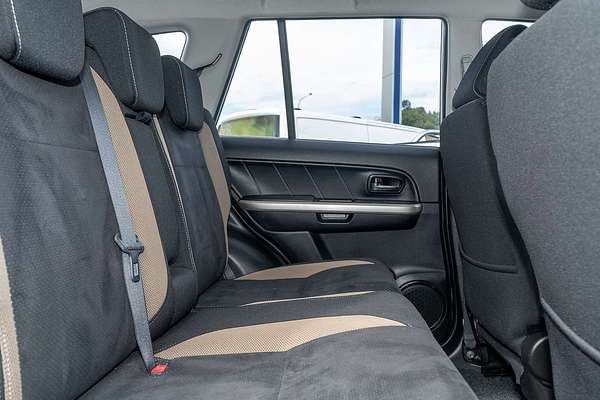 2014 Suzuki Grand Vitara Navigator JB