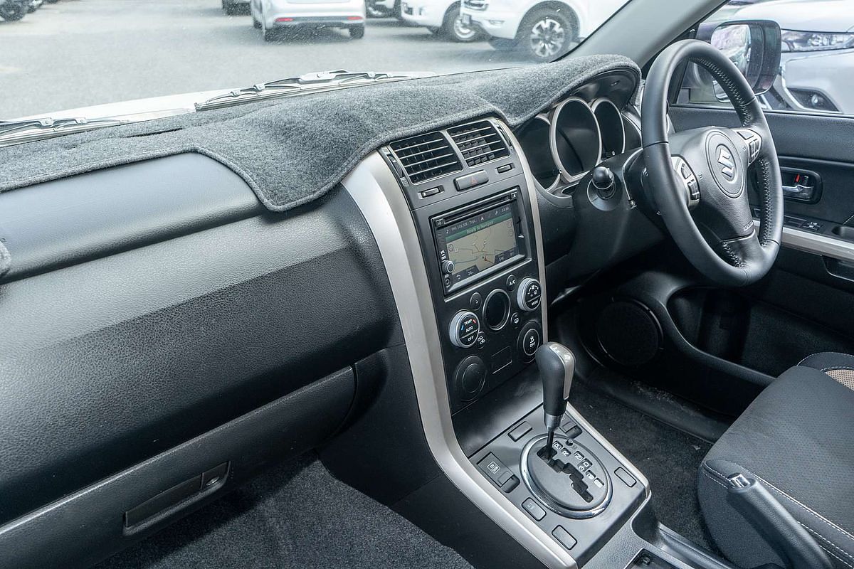 2014 Suzuki Grand Vitara Navigator JB