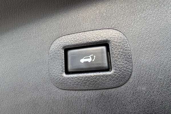 2022 Nissan Patrol Ti-L Y62