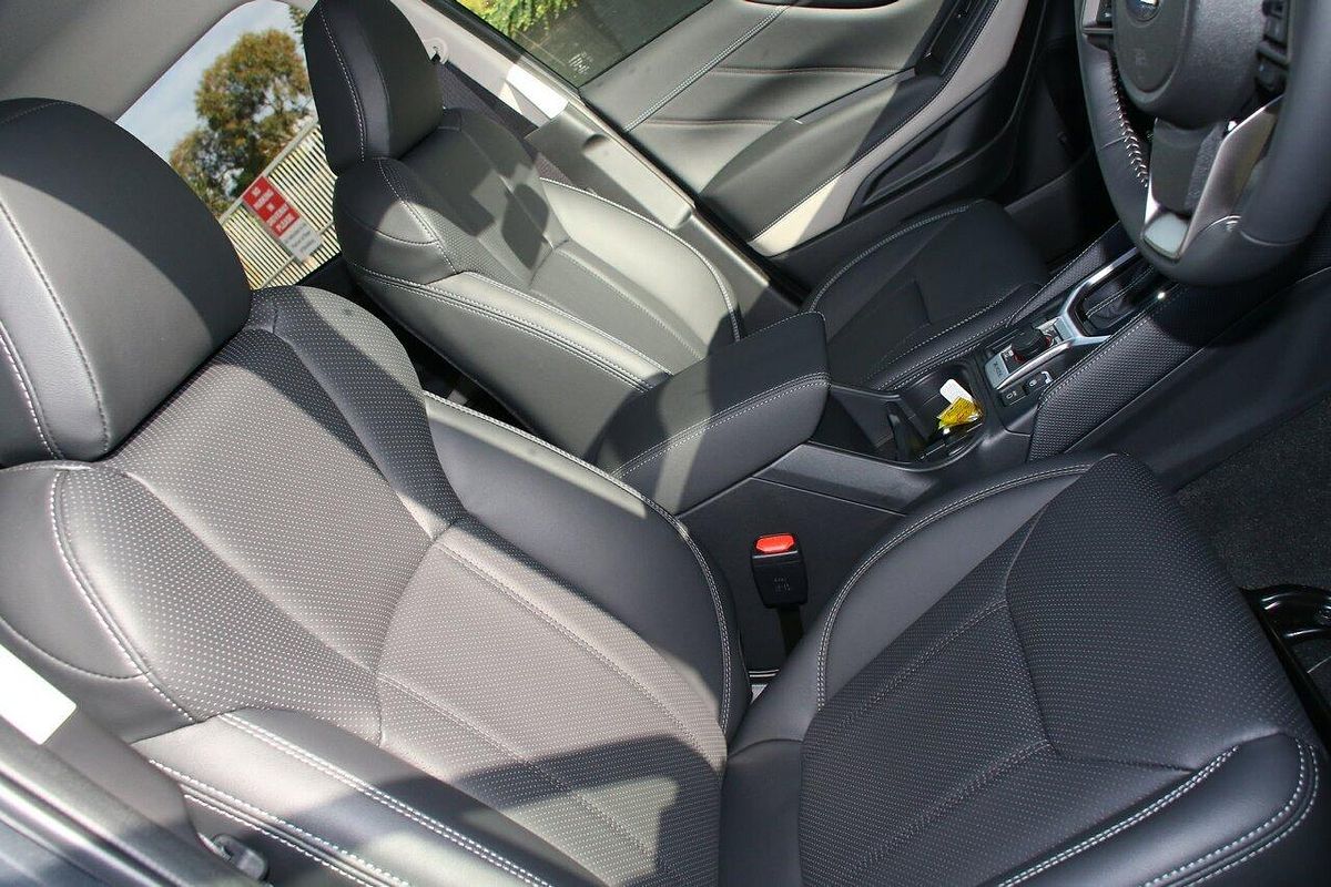 2024 Subaru Forester 2.5i Luxury Special Edition S5