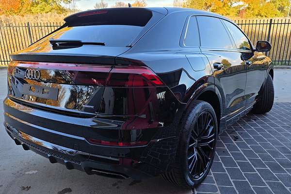 2025 Audi Q8 55 TFSI S line F1