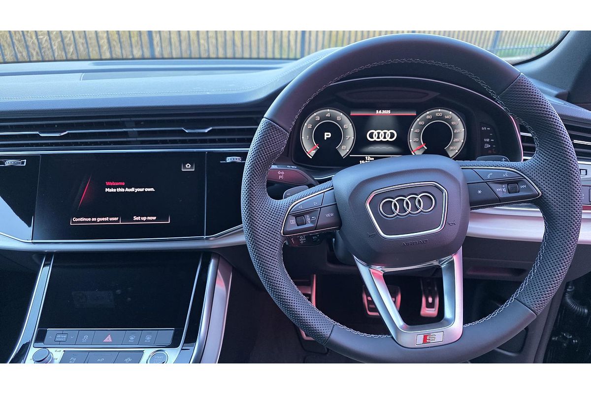 2025 Audi Q8 55 TFSI S line F1