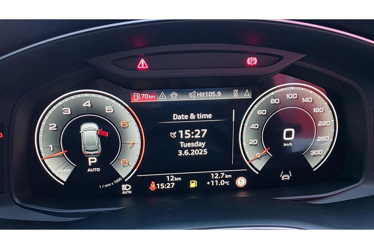 2025 Audi Q8 55 TFSI S line F1