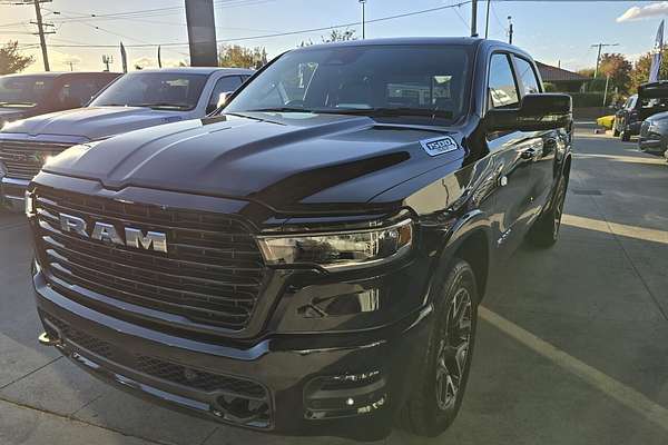 2025 RAM 1500 Laramie Sport Hurricane SO RamBox DT 4X4 SWB