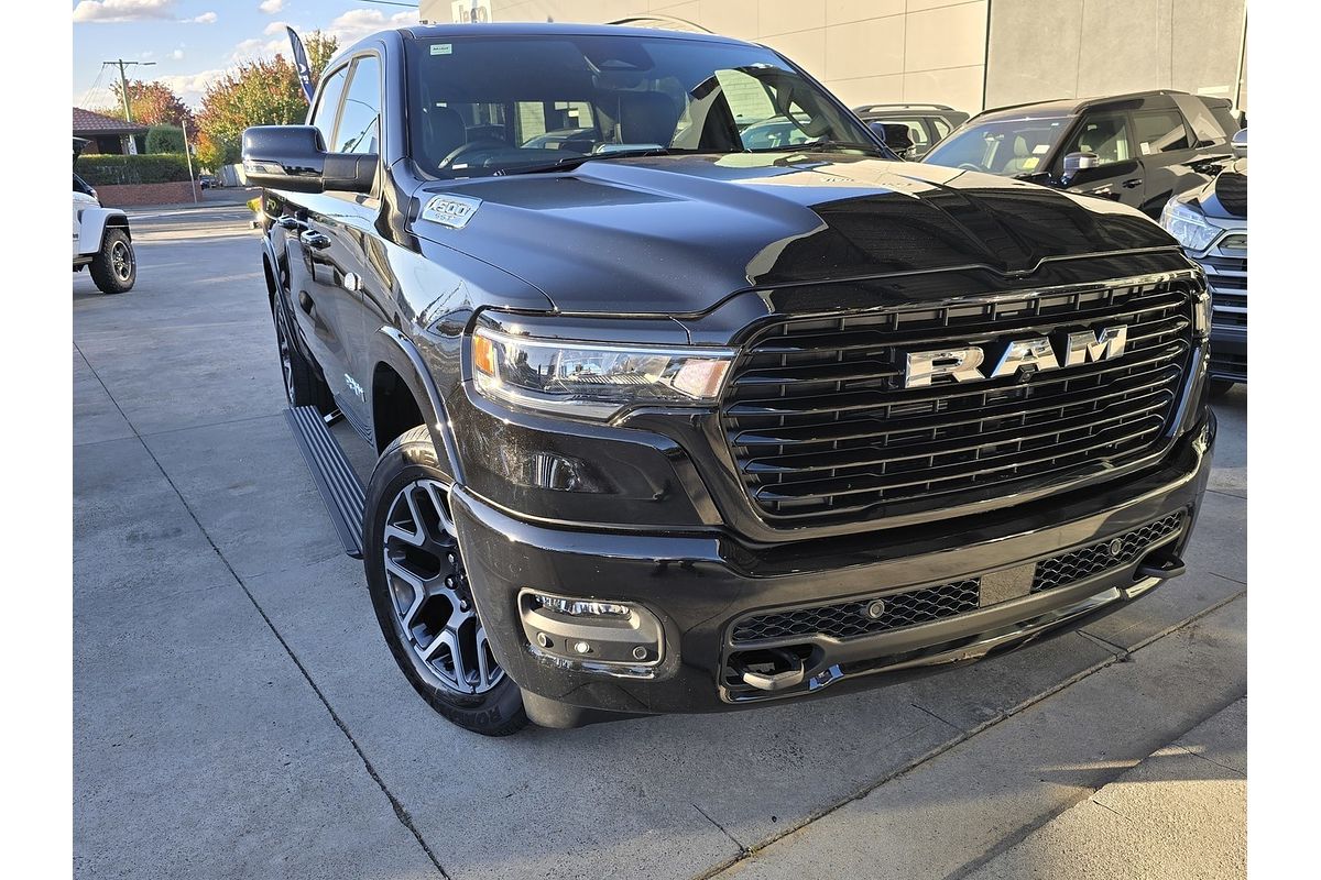 2025 RAM 1500 Laramie Sport Hurricane SO RamBox DT 4X4 SWB