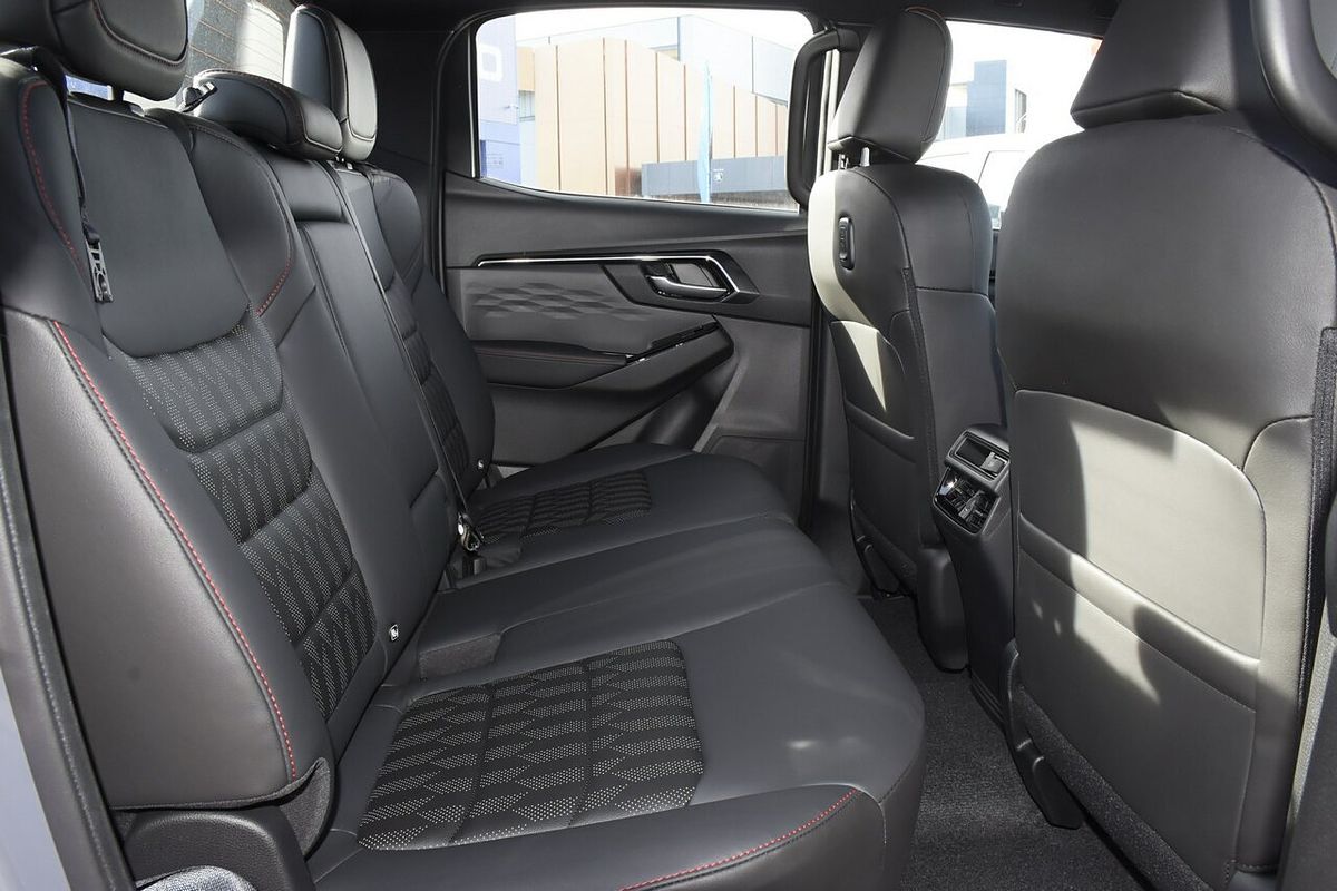2025 Isuzu D-MAX X-TERRAIN 4X4
