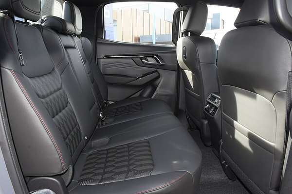 2025 Isuzu D-MAX X-TERRAIN 4X4