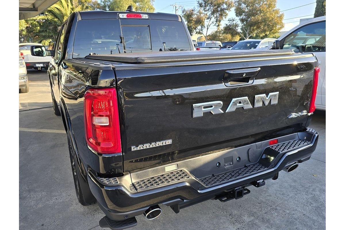 2025 RAM 1500 Laramie Sport Hurricane SO RamBox DT 4X4 SWB