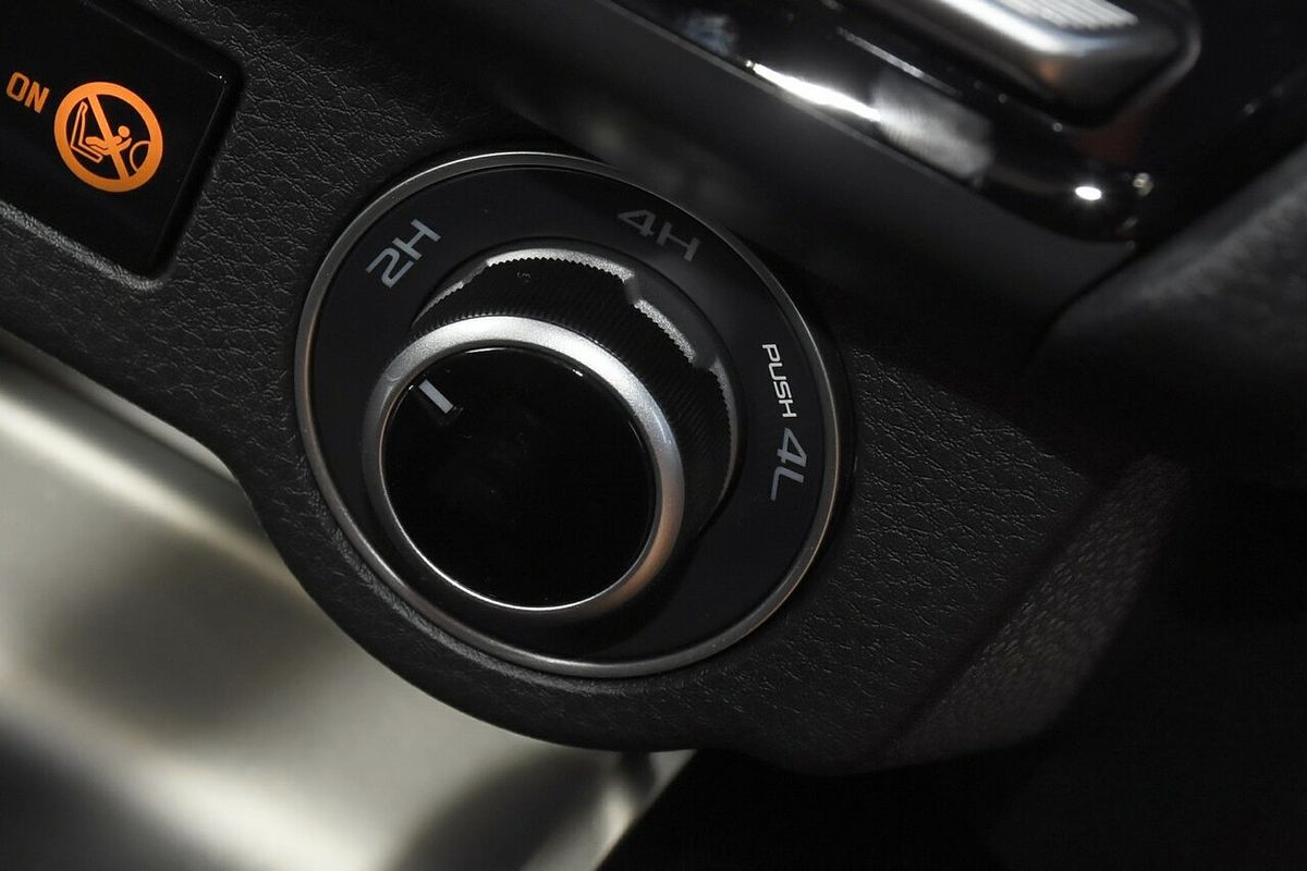 2025 Isuzu D-MAX X-TERRAIN 4X4
