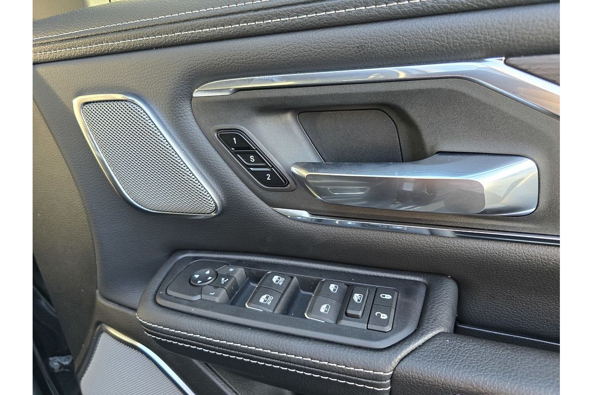 2025 RAM 1500 Laramie Sport Hurricane SO RamBox DT 4X4 SWB