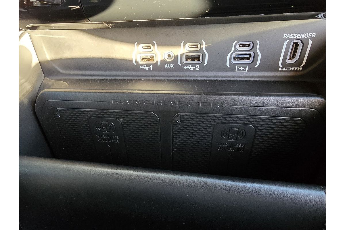 2025 RAM 1500 Laramie Sport Hurricane SO RamBox DT 4X4 SWB