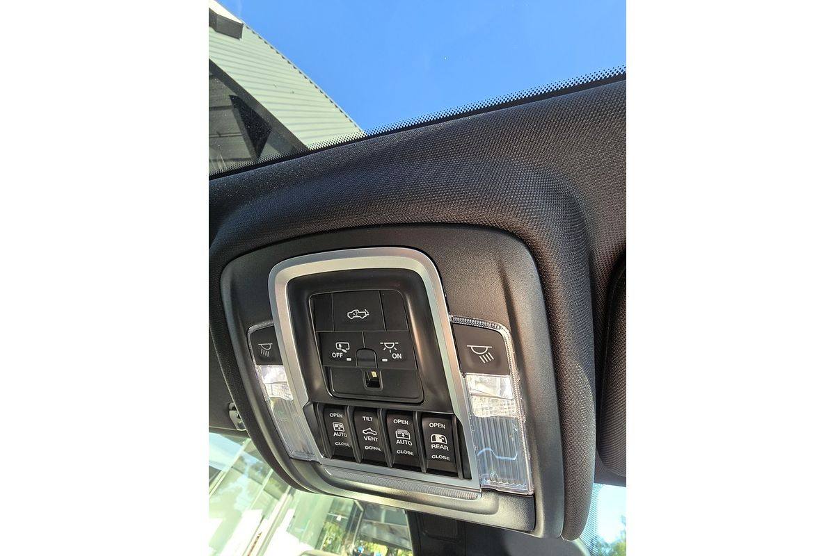 2025 RAM 1500 Laramie Sport Hurricane SO RamBox DT 4X4 SWB