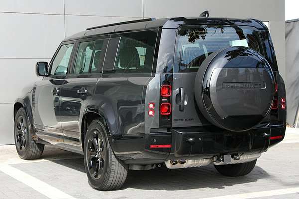 2025 Land Rover Defender 130 D350 X-Dynamic SE L663