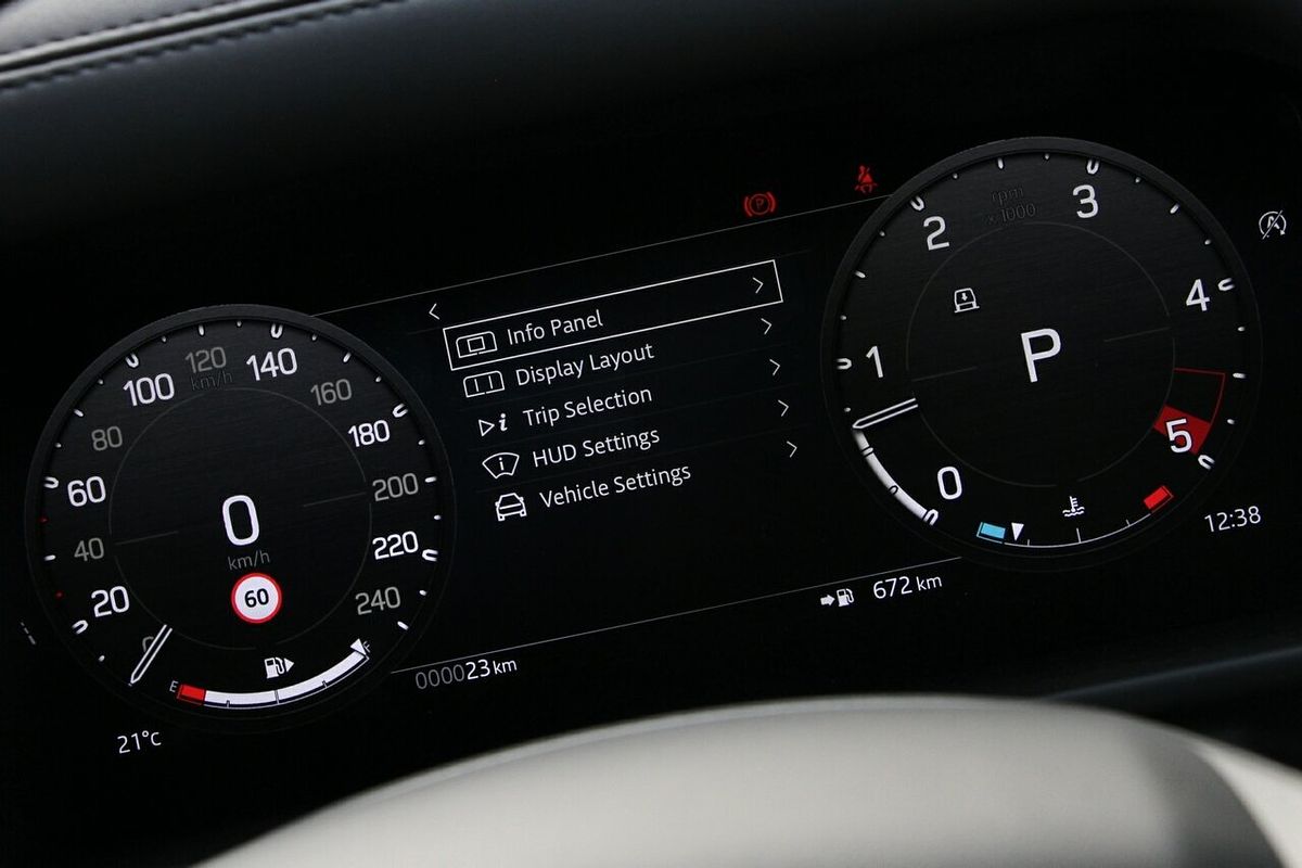 2025 Land Rover Defender 130 D350 X-Dynamic SE L663