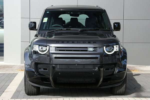 2025 Land Rover Defender 130 D350 X-Dynamic SE L663