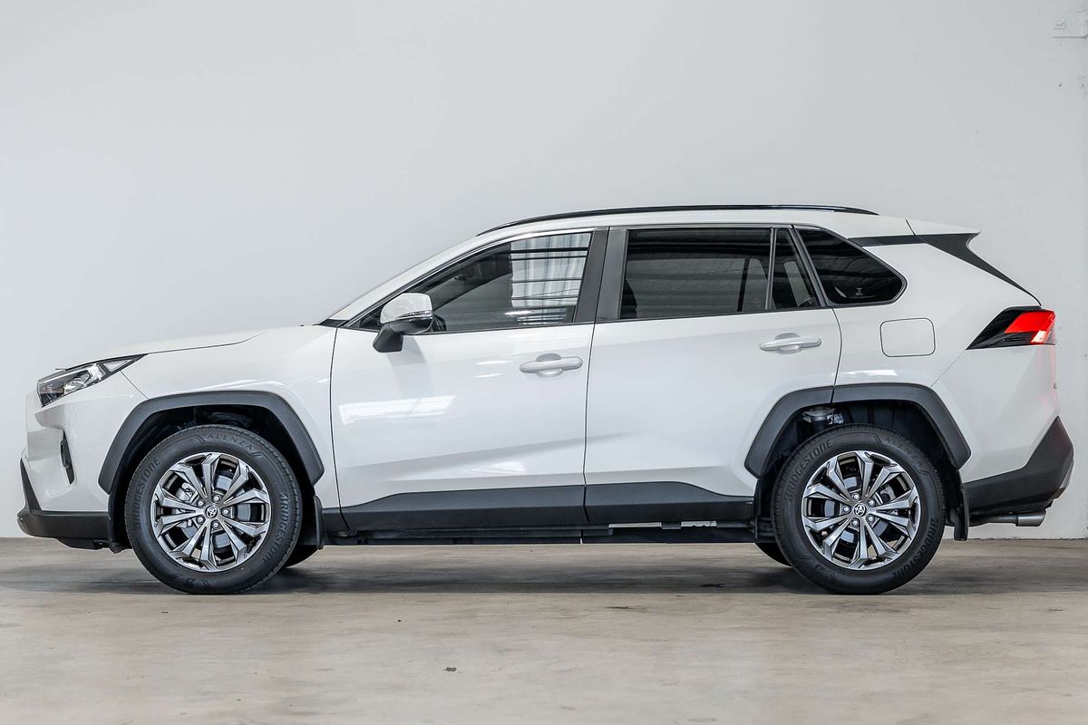 2022 Toyota RAV4 GXL MXAA52R