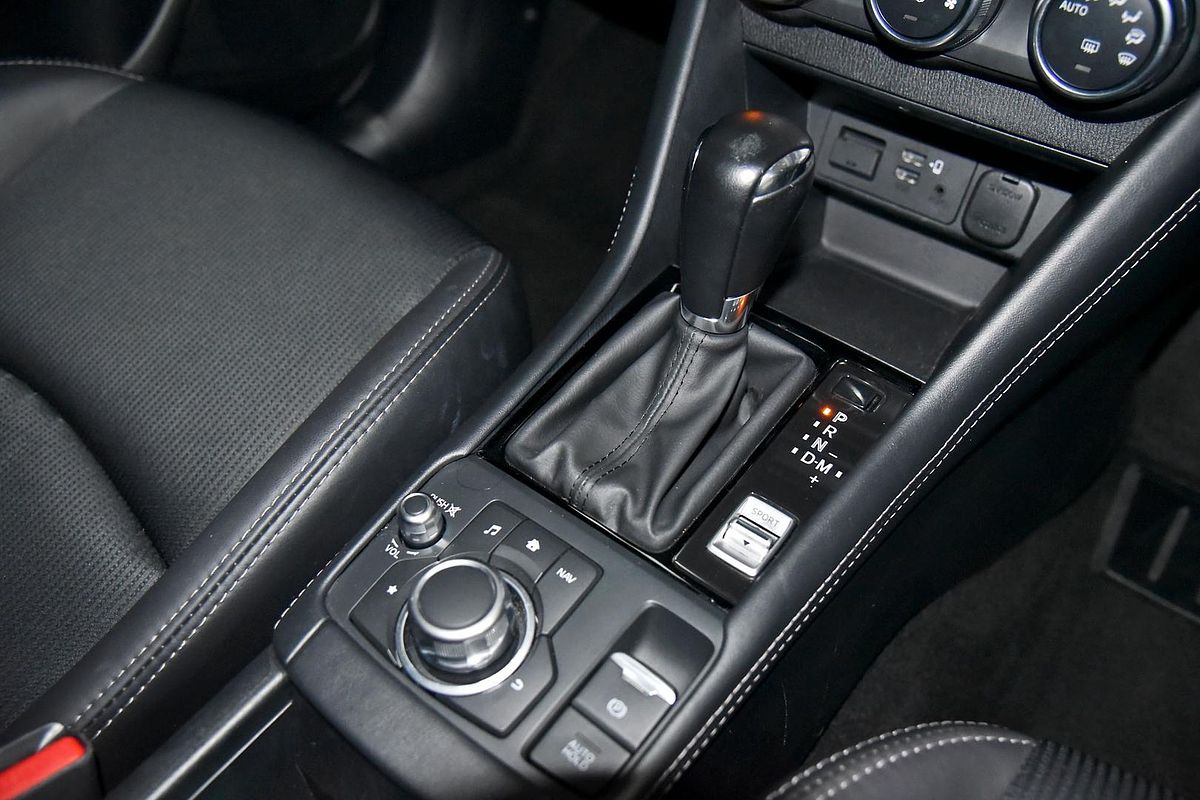 2022 Mazda CX-3 sTouring DK