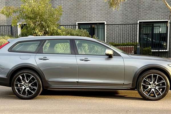 2017 Volvo V90 Cross Country D5 Inscription