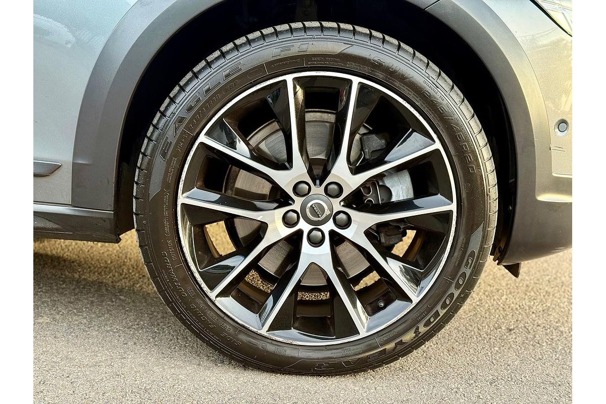 2017 Volvo V90 Cross Country D5 Inscription
