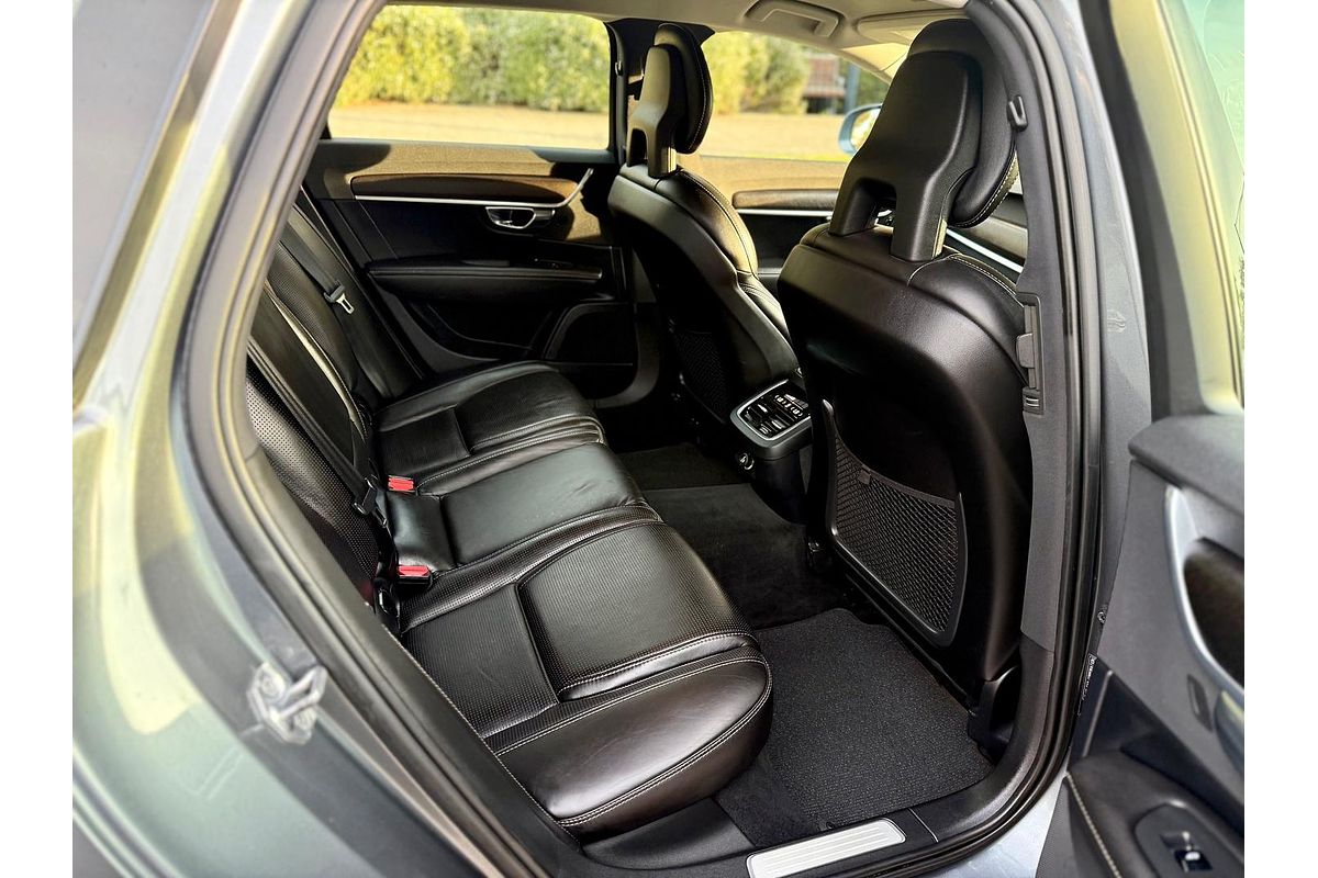 2017 Volvo V90 Cross Country D5 Inscription