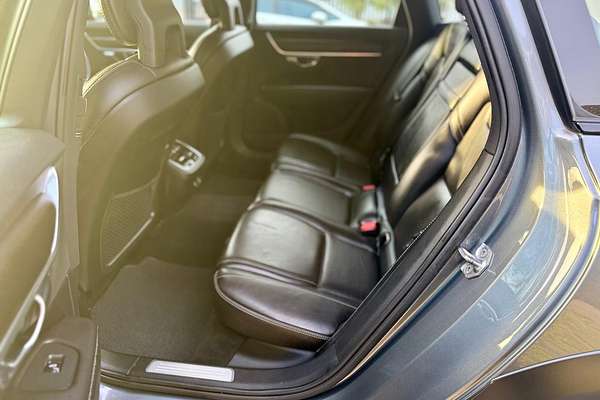 2017 Volvo V90 Cross Country D5 Inscription