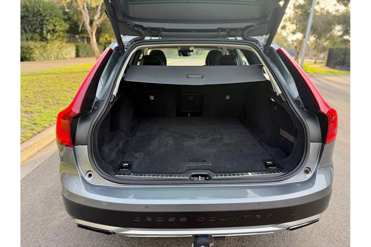 2017 Volvo V90 Cross Country D5 Inscription