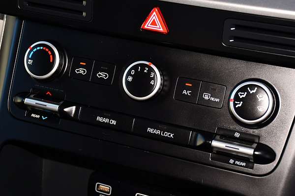 2023 Kia Carnival S KA4
