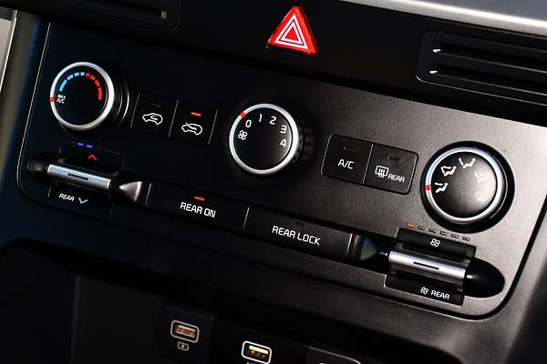 2024 Kia Carnival S KA4