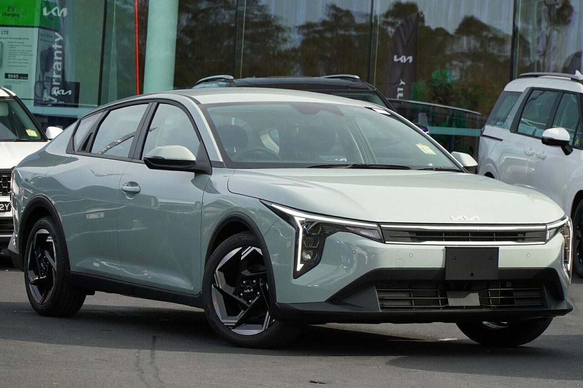 2025 Kia K4 Sport+ CL4m