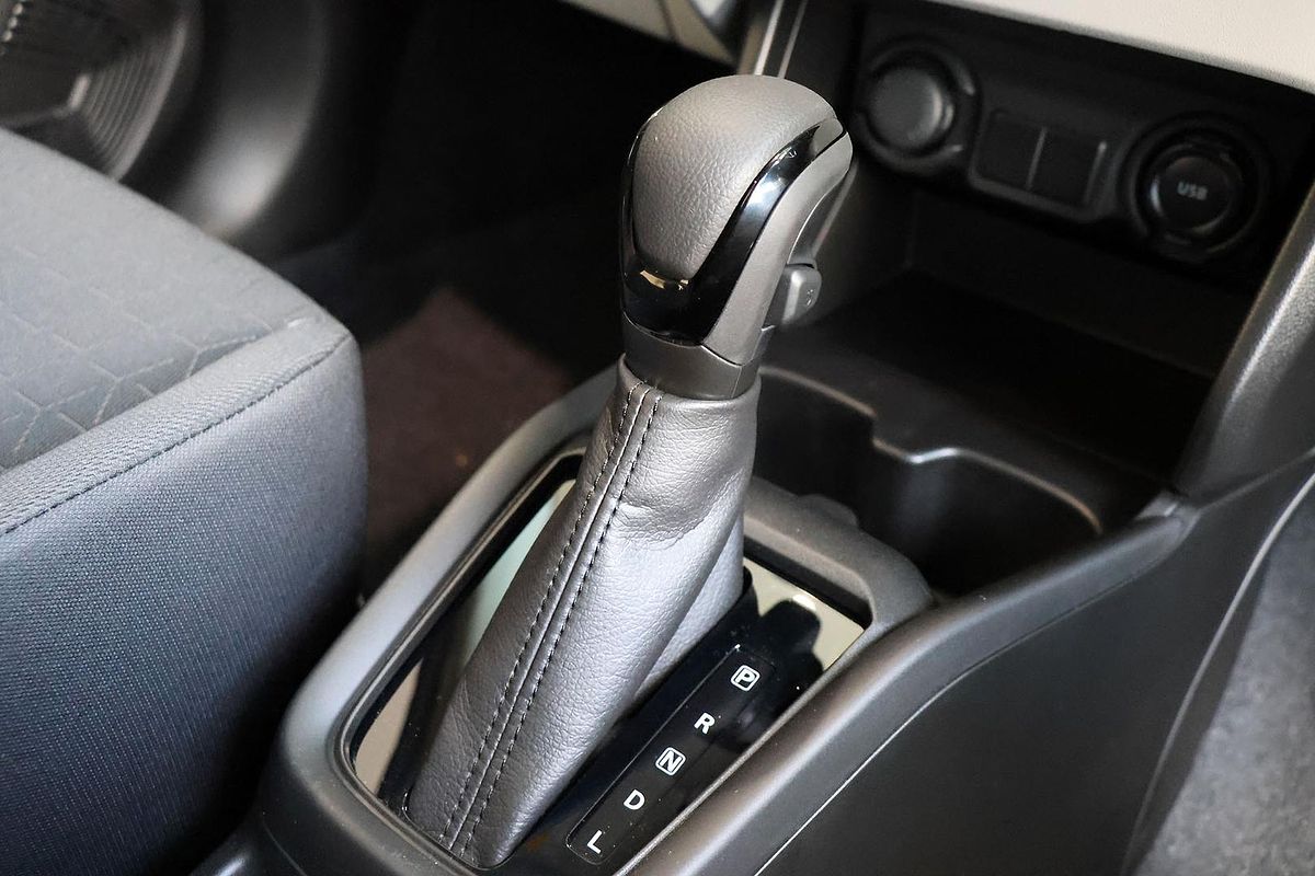 2024 Suzuki Swift Hybrid UZ