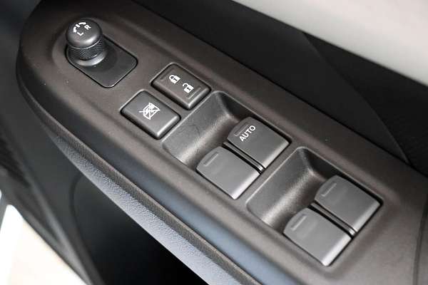 2024 Suzuki Swift Hybrid UZ