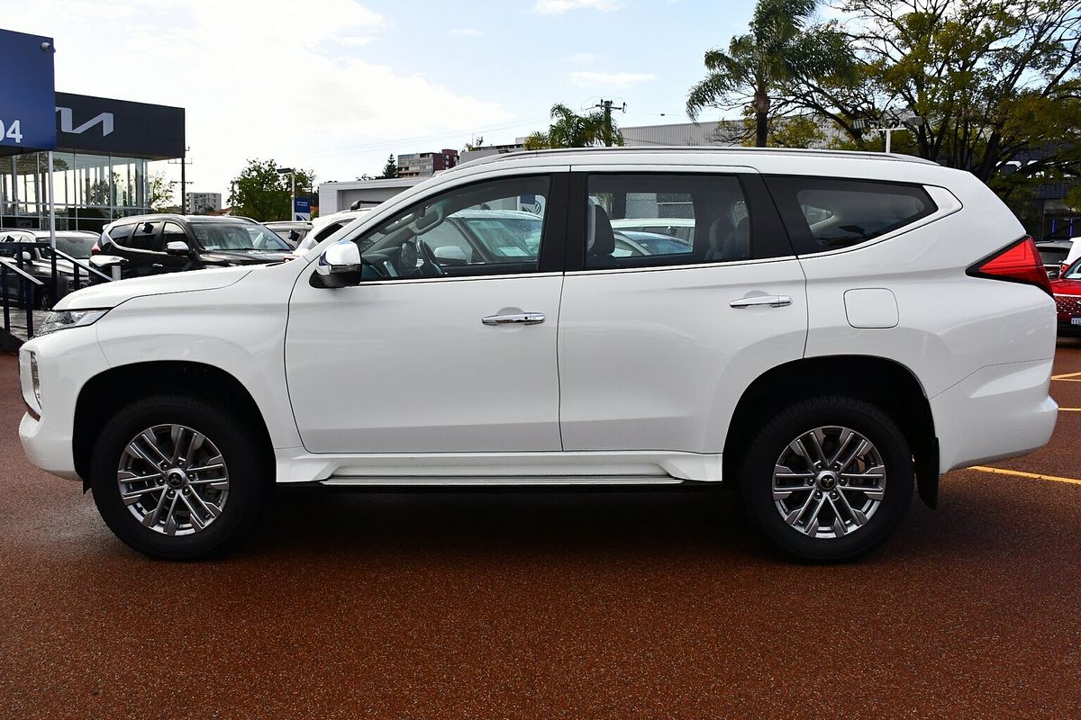 2023 Mitsubishi Pajero Sport GLX QF
