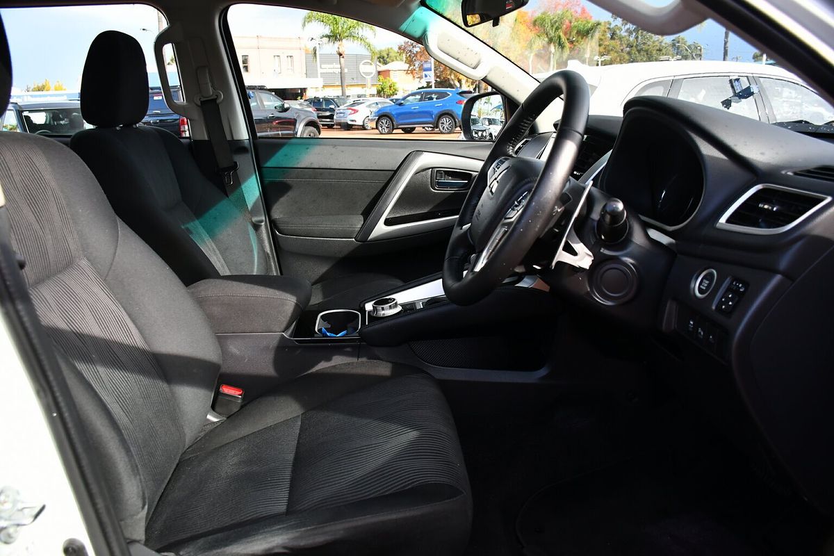 2023 Mitsubishi Pajero Sport GLX QF
