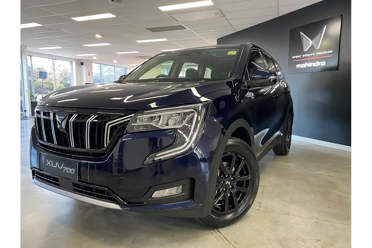 2025 Mahindra XUV700 AX7L