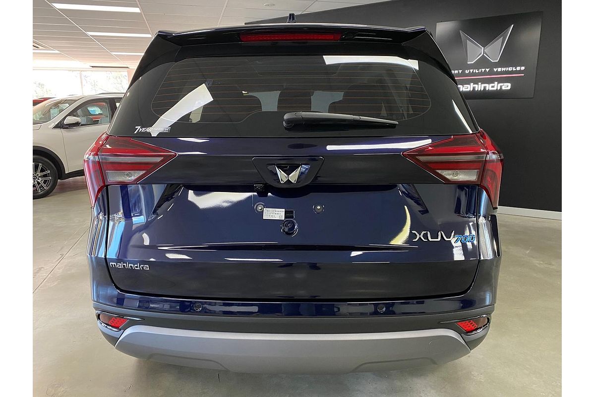 2025 Mahindra XUV700 AX7L